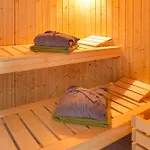 Spawo Mit Sauna Und Whirpool *
