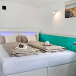 Spawo Mit Sauna Und Whirpool Apartment *