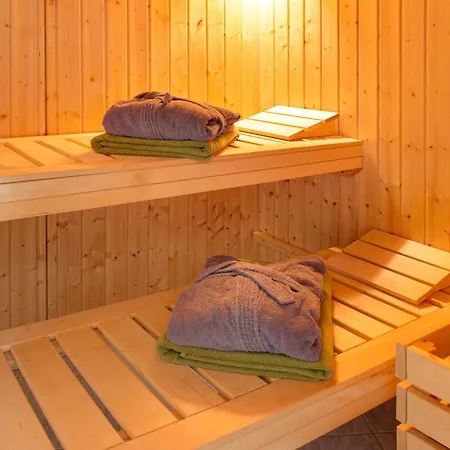 Spawo Mit Sauna Und Whirpool 퓔렌도르프